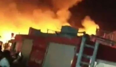 ضخم حريق في متاجر الأغا بشارع جسر السويس.. والدفاع المدني يسعى للسيطرة عليه