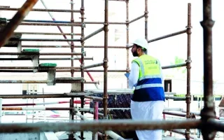 بلدية دبي تُعلق عمل مكتبين استشاريين بسبب خ violations في معايير المهنة
