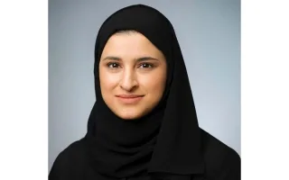 سارة الأميري تقدم التهاني للطلاب المتفوقين بمناسبة تحقيقهم نتائج بارزة.