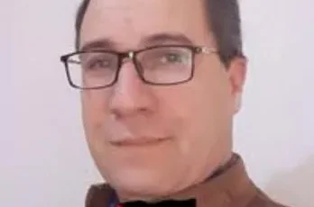 اليزيد قنيفي: قبل أن تغرق!