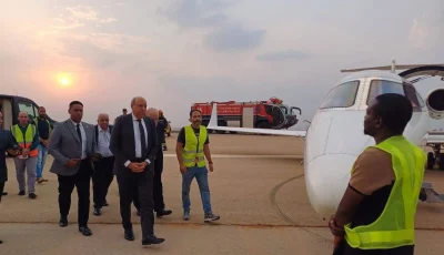 وزير الطيران المدني يقوم بجولة تفقدية في مطار القاهرة الدولي بعد هبوط طارئ لطائرة خاصة أجنبية