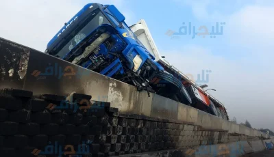 إنقاذ أول مصاب من شاحنة في حادث على طريق إسكندرية الصحراوي (صور)