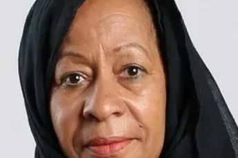 موت الفنانة الإماراتية الموهوبة رزيقة طارش