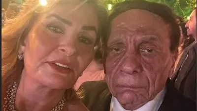 صورة عادل إمام تثير النقاش.. هل كان الزعيم حاضرًا في زفاف حفيده؟