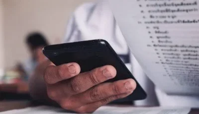 نشر إجابات امتحان الرياضيات البحتة على تليجرام أثناء وجود الطلاب في لجان الثانوية العامة