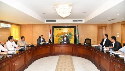 محافظ الفيوم يرأس اجتماع اللجنة المستدامة لمناقشة طلبات المشاريع الاستثمارية