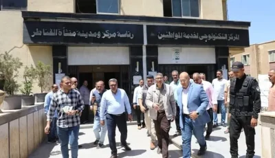 محافظ الجيزة يستعرض طرق تسهيل الخدمات للمواطنين في المركز التكنولوجي بالقناطر