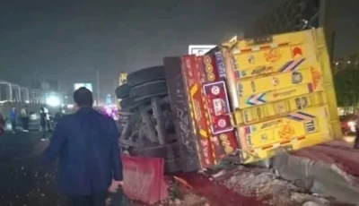 سائق التريلا المسبب لحادث دائري المعادي يعتدي على 6 سيارات خاصة والقبض عليه.