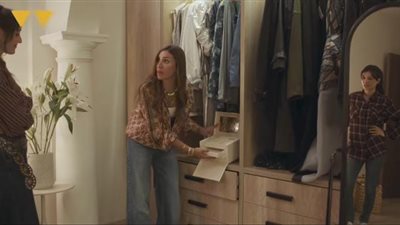 مسلسل اتنين غيرنا الحلقة 7.. سرقة منزل دينا الشربيني| فيديو