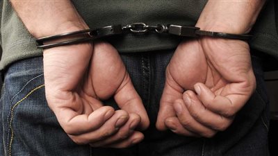 القبض على سائق ميكروباص بعد اتهامه بالتحرش بفتاة