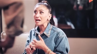 متطلعونيش عن شعوري.. دينا الشربيني ضيفة برنامج الكاميرا الخفية اليوم
