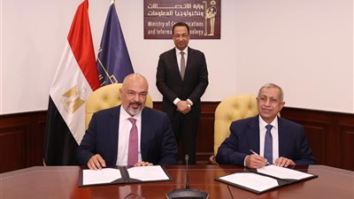توقيع شراكة استراتيجية بين الأكاديمية العربية للعلوم والنقل البحري وشركة إي آند مصر لإنشاء مختبرات متطورة للاتصالات