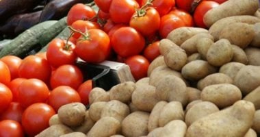 الطماطم بـ 12.5 جنيه والبطاطس بـ 10 جنيهات.. أسعار الخضار اليوم بسوهاج