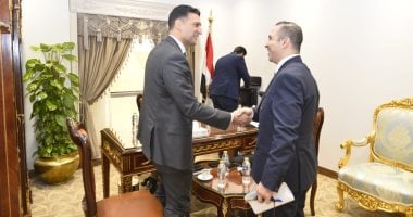 النائب مصطفى البهى يلتقى بوزير الصناعة ويتقدم بمقترح تراخيص الأراضى الصناعية