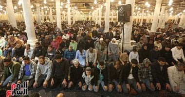 أجواء مهيبة.. الآلاف فى صلاة تراويح أول ليالى رمضان بمسجد عمرو بن العاص.. صور