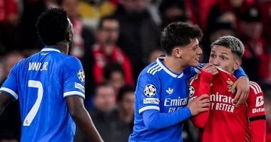 من محمد صلاح إلى فينسيوس.. العنصرية تطل بوجهها القبيح فى ملاعب أوروبا