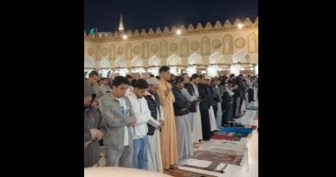 أجواء روحانية في صلاة التراويح من مسجد الأزهر الشريف.. فيديو