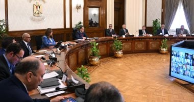 رئيس الوزراء للمحافظين: نحن فى سباق مع الوقت والمواطن ينتظر أثرا مباشرا