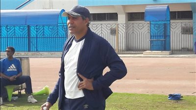 طه شحاتة مديرا فنيا لفريق ليفيلز في الدوري الممتاز ب