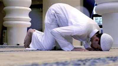 هل يجوز للرجل صلاة التراويح في البيت؟.. الإفتاء توضح الأفضلية والضوابط الشرعية