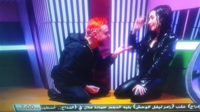 دي قلة ذوق مش عايزة أكمل البرنامج ده