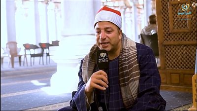 أبويا قالي لو مُتّ ما تجيش تدفني.. كمّل حلمك يا ابني وأنا هلاقي اللي يكفني ويدفني