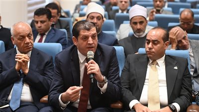 أؤيد تقنين استخدام الأطفال للهواتف وأطالب بوضع آليات لتقديم العلاج والدعم النفسي للمتأثرين