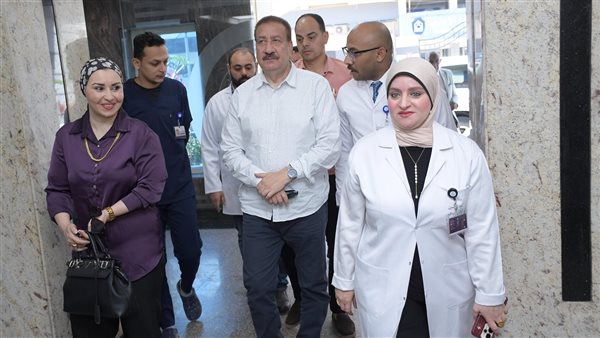 محافظ بورسعيد يتفقد مستشفى التضامن بمجمع الشفاء الطبي للاطمئنان على مستوى الخدمات خلال عيد الأضحى