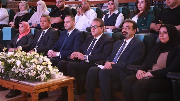 وزير الصحة يشهد تكريم الفائزين في مسابقة “أنت الحل” للوعي الصحي