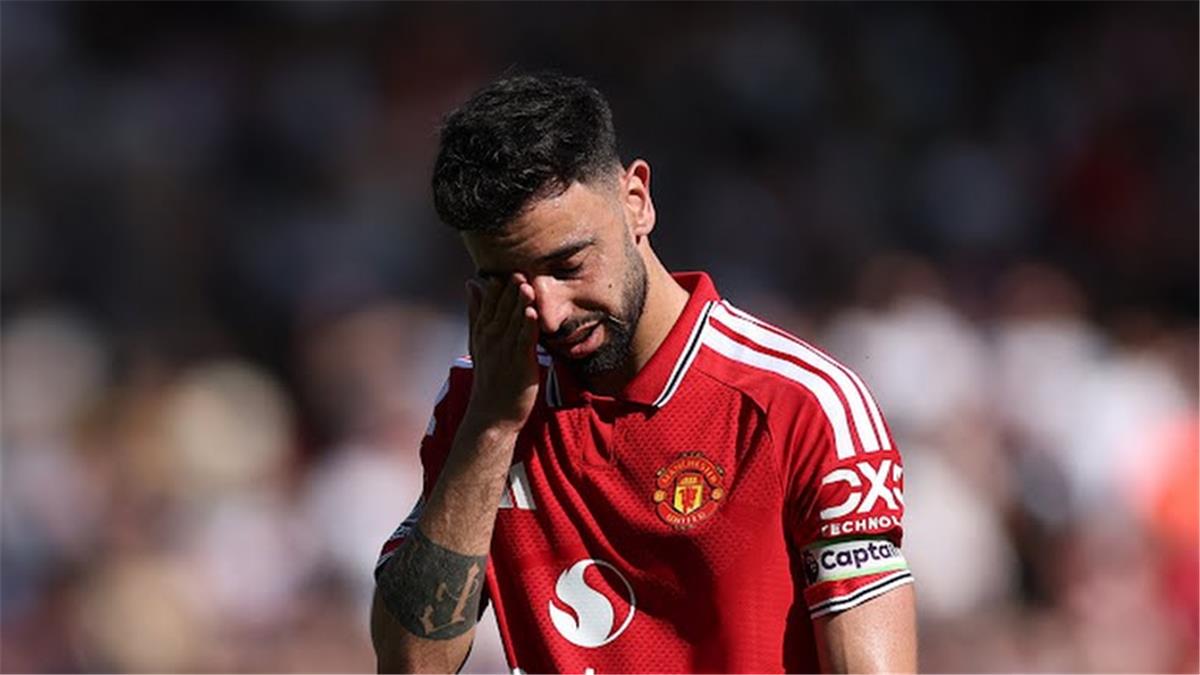 برونو فيرنانديز يدخل التاريخ خلال مباراة مانشستر يونايتد وبرايتون