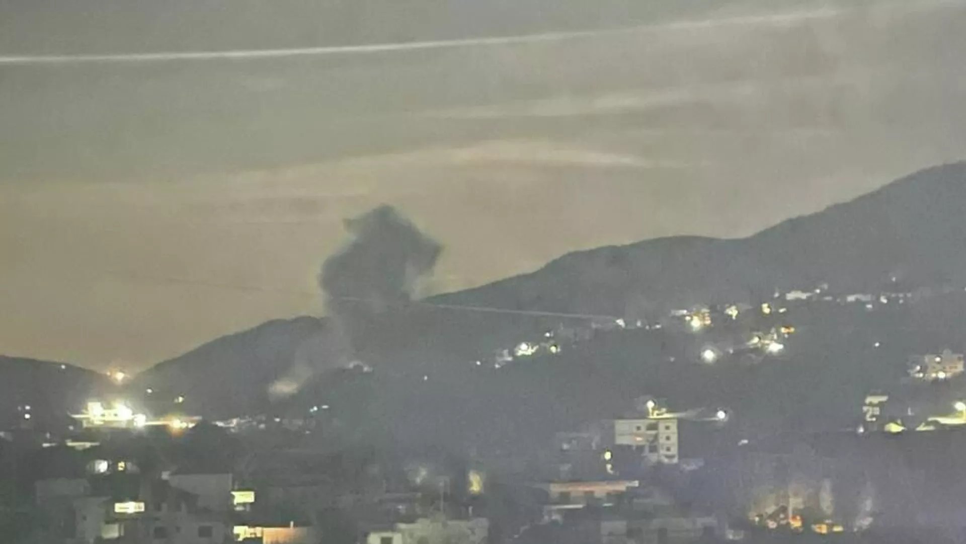 غارة إسرائيلية على بلدة صير الغربية جنوبي لبنان تودي بحياة 11 مدنيًا بينهم طفل و6 سيدات