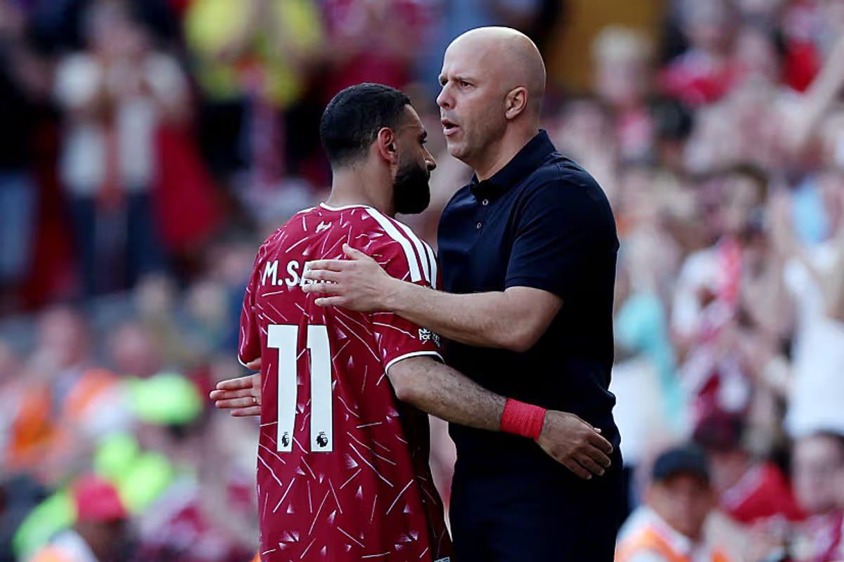 فيديو | ميرور: لقطة محمد صلاح وسلوت في مباراة ليفربول وبرينتفورد تحكي كل شيء