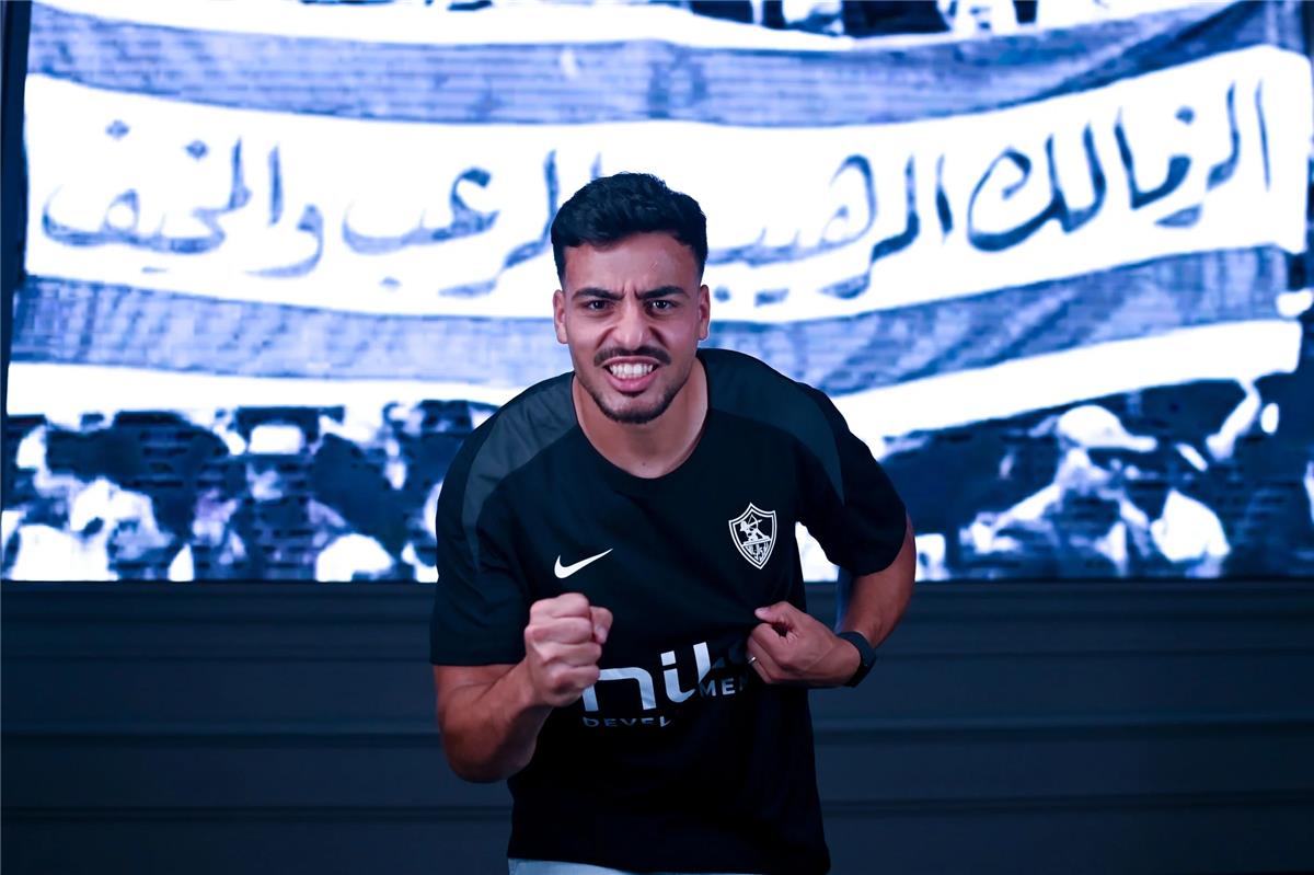 محمد إسماعيل يختار المهاجم الأصعب بين وسام أبو علي وفيستون ماييلي