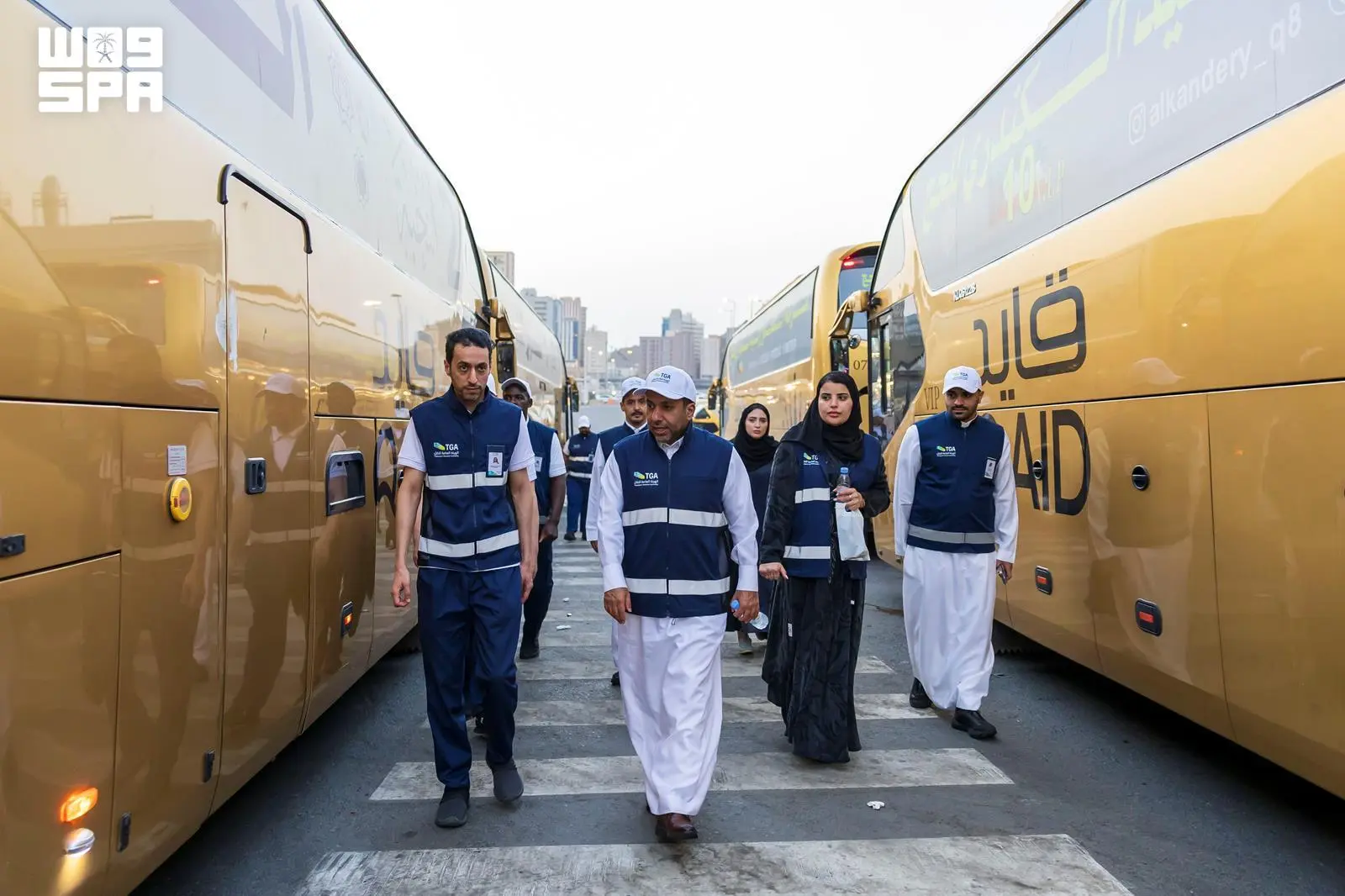 رئيس الهيئة العامة للنقل يتفقد خدمات النقل لموسم الحج في مكة وجدة