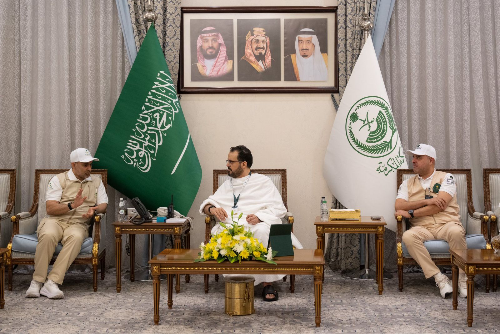 نائب أمير مكة يطمئن على صحة الحجاج ويؤكد استقرار الأوضاع دون أي حالات وبائية