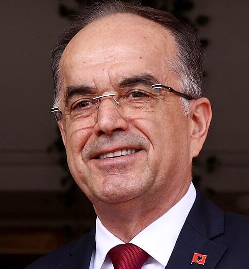 رئيس ألبانيا يصل إلى جدة لأداء مناسك الحج