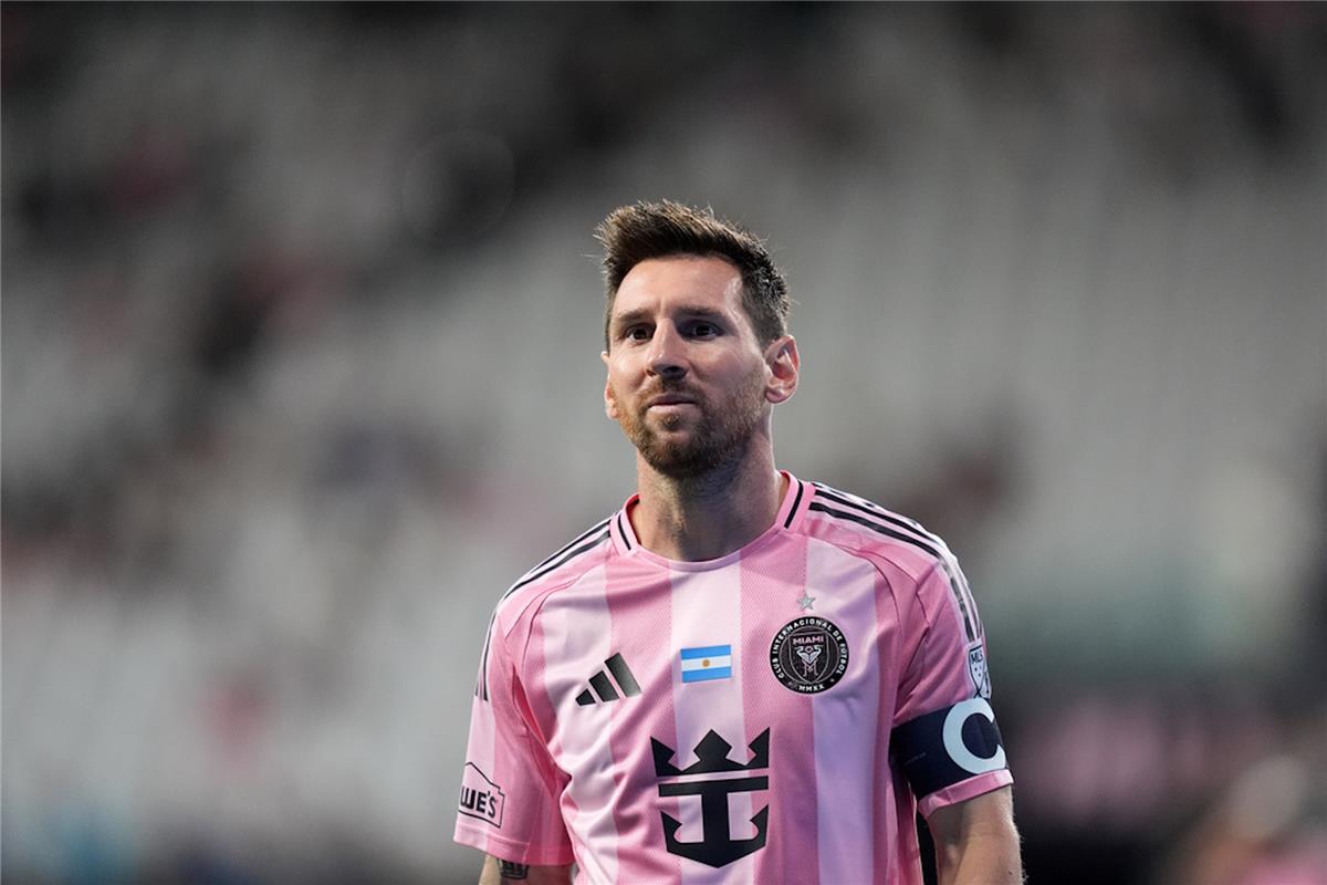 مدة غياب ليونيل ميسي بعد إصابته.. وموقفه من كأس العالم