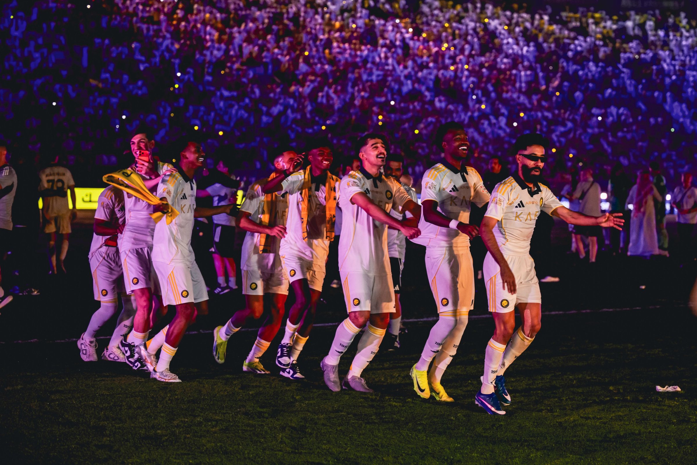 لجنة الانضباط تغرّم النصر 60 ألف ريال بسبب رمي 3 علب مياه في مباراة ضمك