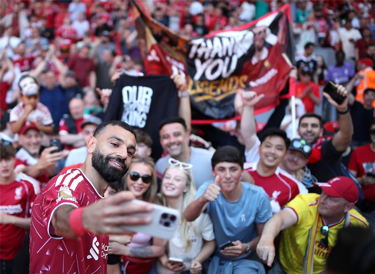 سعره يتخطى 100 مليون يورو.. ليفربول ينافس باريس سان جيرمان على ضم بديل محمد صلاح