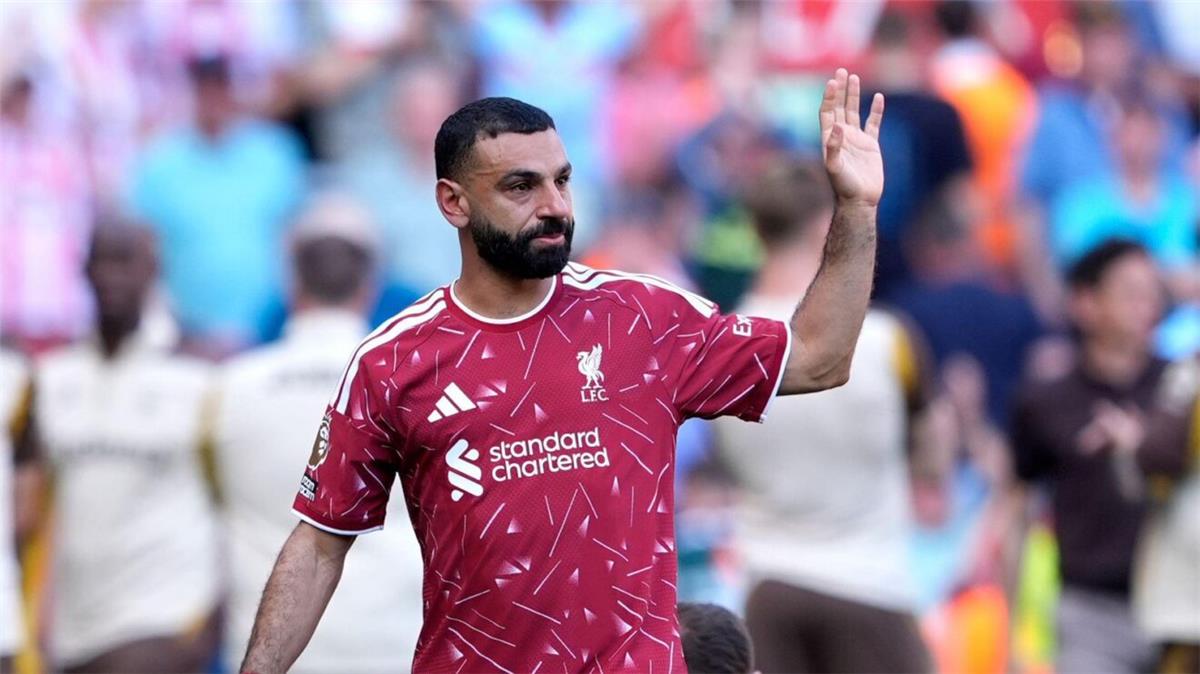 يوفنتوس ينوي استغلال لاعب ليفربول من أجل ضم محمد صلاح