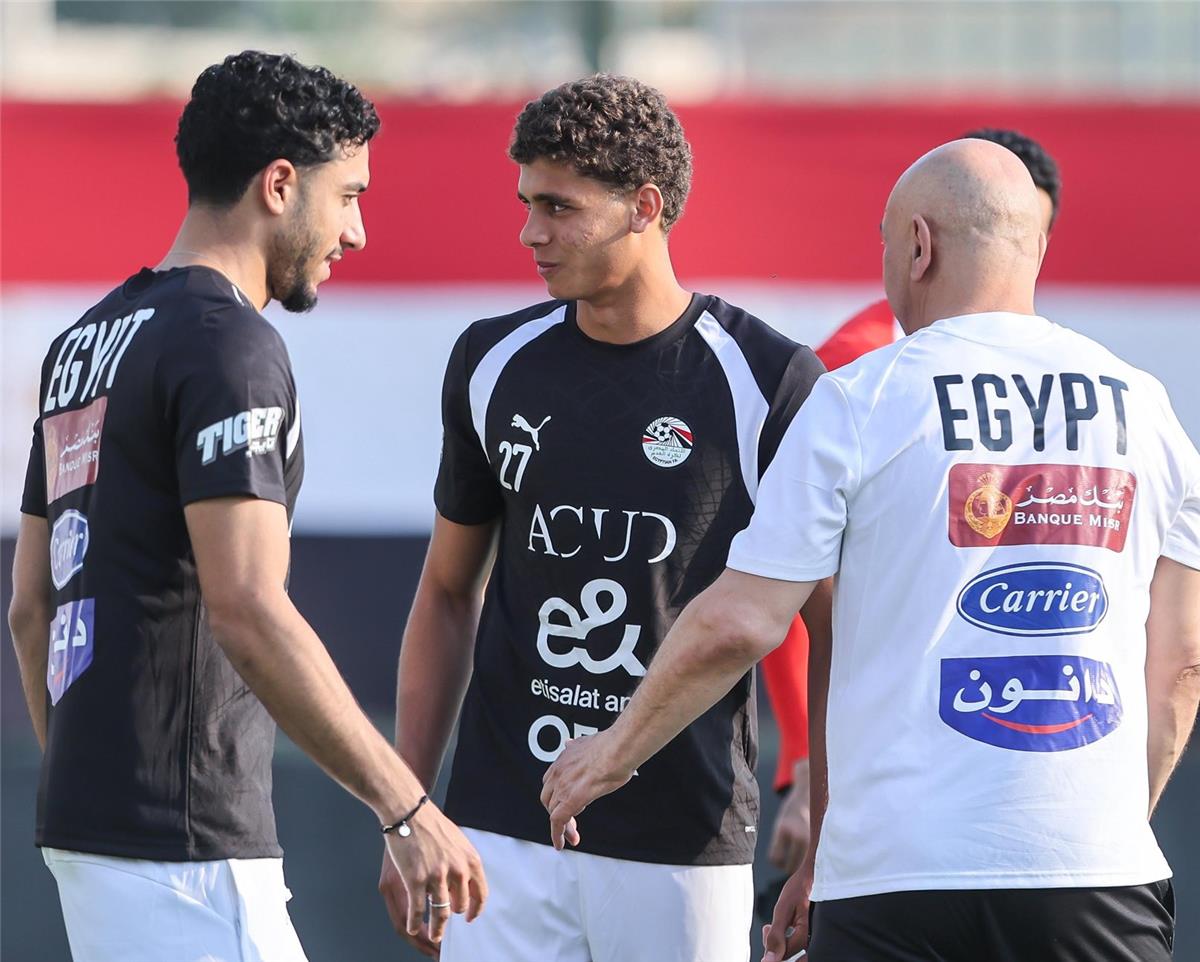 انضمام حمزة عبد الكريم ومرموش لمعسكر منتخب مصر استعدادًا لـ كأس العالم