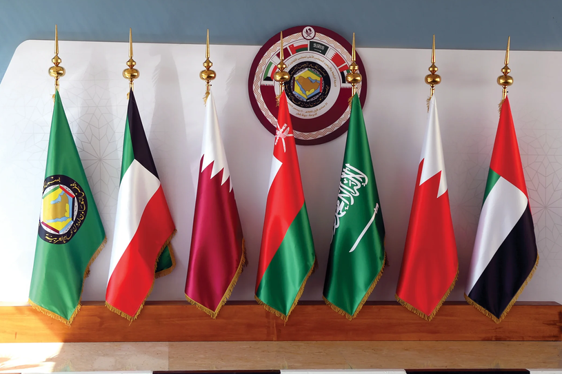 رئيس وزراء لبنان ووزير خارجيته يشيدان بدعم مجلس التعاون لأمن واستقرار بلادهم خلال اتصالين هاتفيين