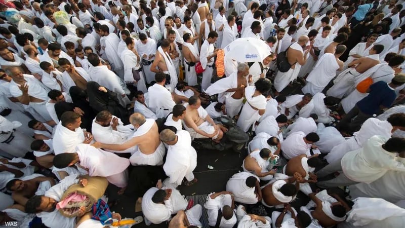 وزارة الحج: ضيوف الرحمن يستكملون مناسكهم يوم النحر بقلوب عامرة بالفرح والتكبير