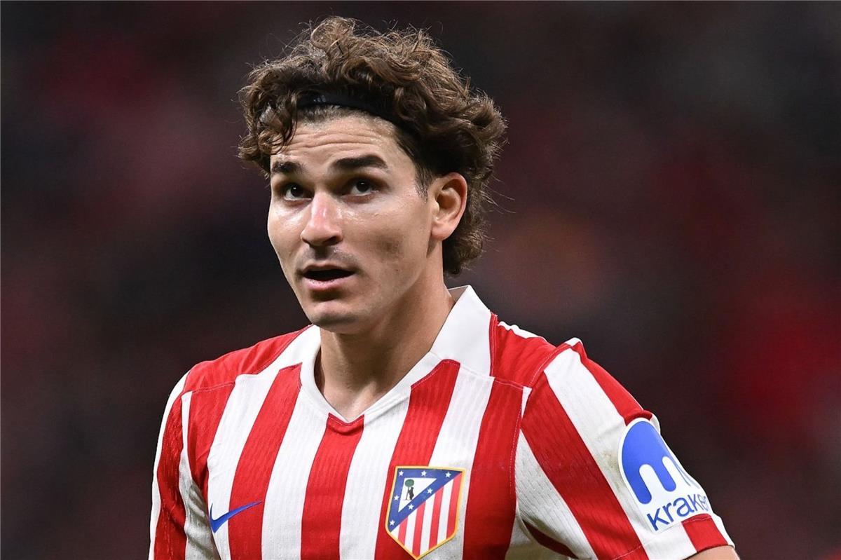 أتلتيكو مدريد يوجه رسالة إلى برشلونة بسبب ألفاريز: تتصرفون مثل الفرق الصغيرة