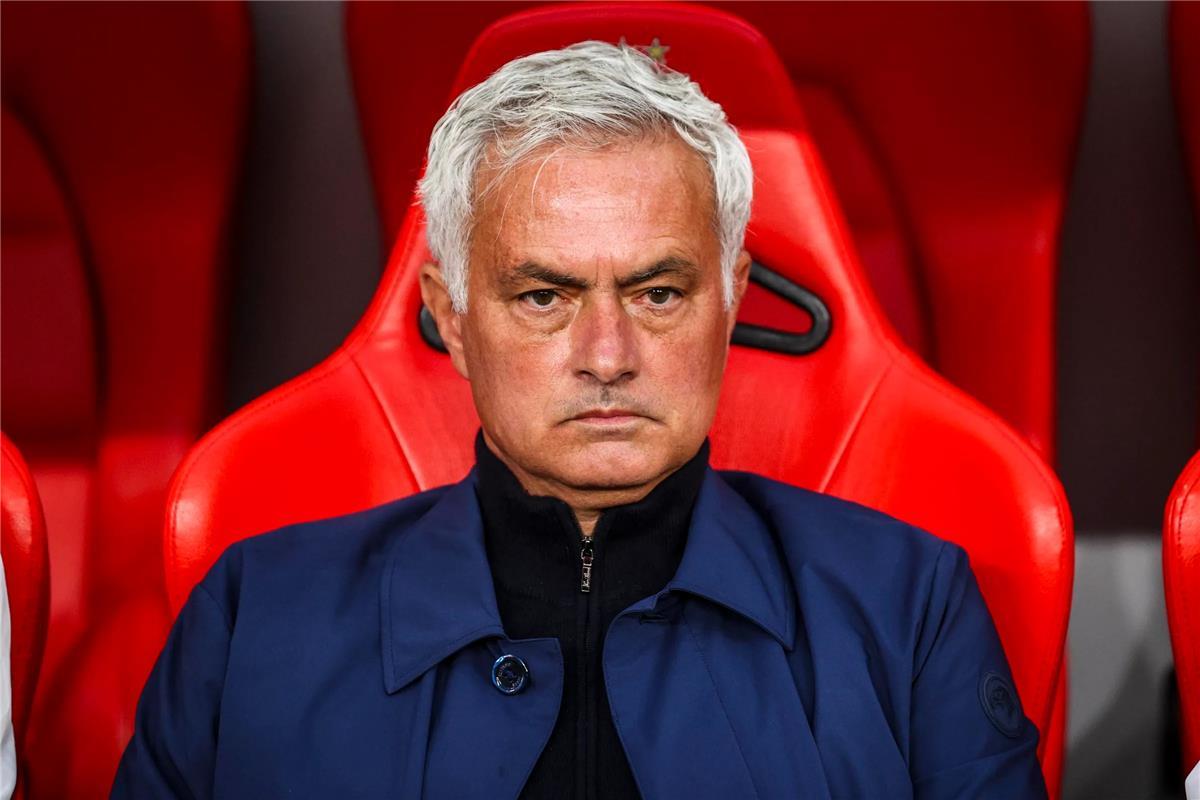 على بعد خطوة واحدة.. موعد الإعلان عن تعيين جوزيه مورينيو مدرباً لـ ريال مدريد