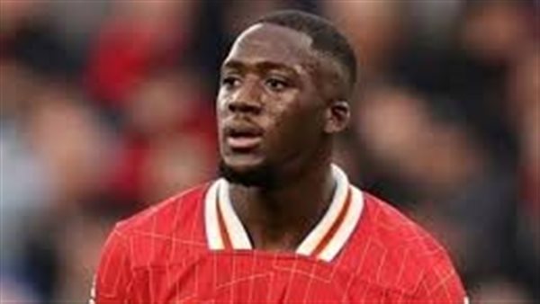 الاتحاد يستهدف كوناتي ويشعل المنافسة على مدافع ليفربول