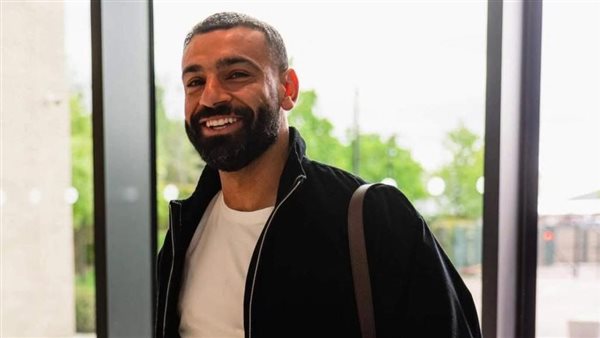 مايكل أوين يفاجئ جماهير ليفربول باسم خليفة محمد صلاح المحتمل