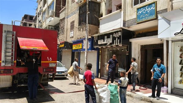نيران تلتهم مخزن أخشاب بالرحمانية في نجع حمادي.. والحماية المدنية تتدخل سريعًا