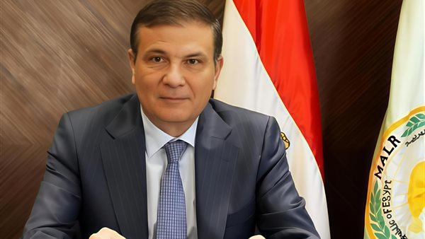وزير الزراعة يتابع سير العمل بالقطاعات الحيوية في ثاني أيام العيد