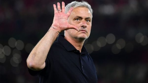 مورينيو يرسم خطة ريال مدريد.. وصفقات دفاعية على رأس الأولويات